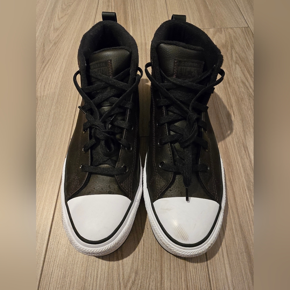 Converse Chuck Taylor All Star Lugged Mid Leather